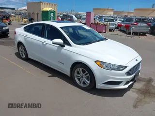 2018 Ford Fusion SE z VIN 3FA6P0LU8JR151339, wystawiony jako IAAI lot #42239107 z przebiegiem 68 422 mil mil oraz . Historia ofert i sprzedaży dostępna na DreamBid. Obrazek 1.
