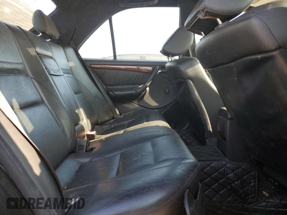 1999 Mercedes-Benz C z VIN WDBHA33E5XF777031, wystawiony jako Copart lot #57914774 z przebiegiem Nie podano mil oraz Szkoda całkowita • Salvage title. Historia ofert i sprzedaży dostępna na DreamBid. Obrazek 10.
