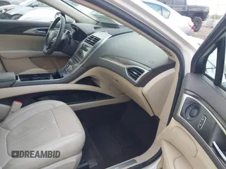 2019 Lincoln MKZ Reserve II z VIN 3LN6L5E94KR607412, wystawiony jako IAAI lot #42231994 z przebiegiem 54 812 mil mil oraz . Historia ofert i sprzedaży dostępna na DreamBid. Obrazek 5.