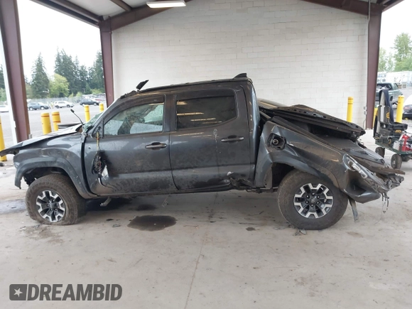 2022 Toyota Tacoma SR z VIN 3TMCZ5ANXNM493703, wystawiony jako IAAI lot #42139285 z przebiegiem 42 572 mil mil oraz . Historia ofert i sprzedaży dostępna na DreamBid. Obrazek 15.