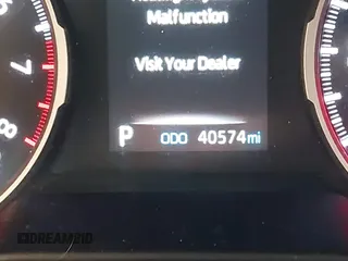 2021 Toyota RAV4 LE z VIN 2T3G1RFV9MC250665, wystawiony jako IAAI lot #42138232 z przebiegiem 40 574 mil mil oraz . Historia ofert i sprzedaży dostępna na DreamBid. Obrazek 16.