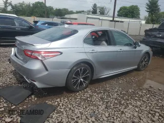 2020 Toyota Camry SE z VIN 4T1G11AK3LU878547, wystawiony jako Copart lot #55746685 z przebiegiem 65 427 mil mil oraz Szkoda całkowita • Salvage title. Historia ofert i sprzedaży dostępna na DreamBid. Obrazek 3.