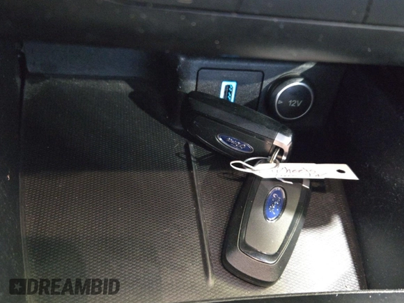 2020 Ford Escape SE with VIN 1FMCU9G63LUB82205, listed as a IAAI auction lot 42663574 with 91,305 mi miles and . Bid and sale history available at DreamBid. Image 6.
