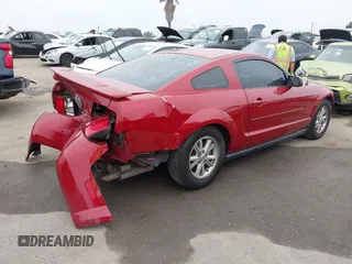 2008 Ford Mustang Deluxe with VIN 1ZVHT80N485107892, listed as a IAAI auction lot 42410036 with 117,977 mi miles and . Bid and sale history available at DreamBid. Image 4.