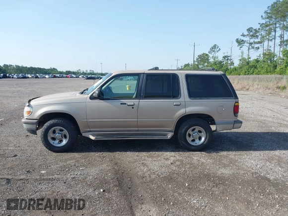 1997 Ford Explorer Eddie Bauer z VIN 1FMDU32X8VZC30353, wystawiony jako IAAI lot #42259734 z przebiegiem 249 106 mil mil oraz . Historia ofert i sprzedaży dostępna na DreamBid. Obrazek 14.