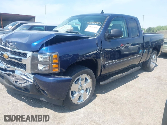 2011 Chevrolet Silverado 1500 LT with VIN 1GCRCSE08BZ413513, listed as a IAAI auction lot 42018003 with 83,436 mi miles and . Bid and sale history available at DreamBid. Image 17.