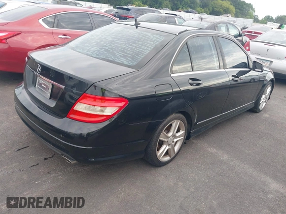 2011 Mercedes-Benz C 300 Sport с VIN WDDGF5EB2BA460963, выставлен на аукционе IAAI как лот 42511005 с пробегом 157 797 миль миль и . История ставок и продаж доступна на DreamBid. Изображение 4.