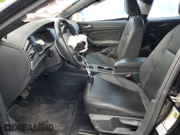 2020 Volkswagen Jetta SEL z VIN 3VWEB7BU8LM022755, wystawiony jako Copart lot #57649805 z przebiegiem 197 576 mil mil oraz Czysty tytuł • Clean title. Historia ofert i sprzedaży dostępna na DreamBid. Obrazek 7.