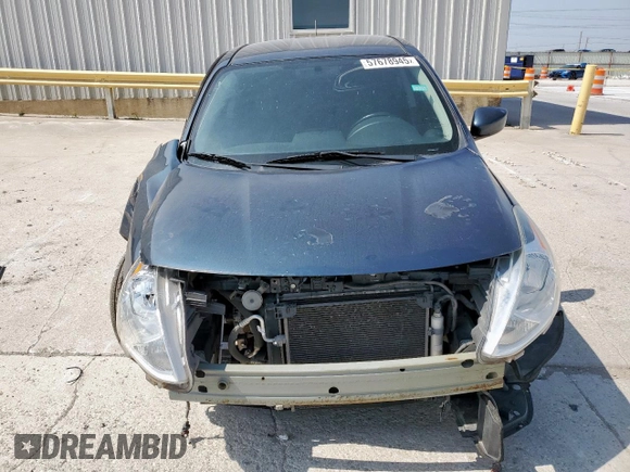 2017 Nissan Versa SV z VIN 3N1CN7AP2HL857375, wystawiony jako Copart lot #57678945 z przebiegiem 106 571 mil mil oraz Szkoda całkowita • Salvage title. Historia ofert i sprzedaży dostępna na DreamBid. Obrazek 5.