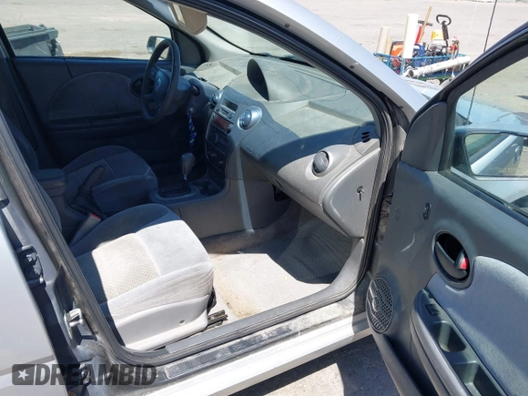 2006 Saturn ION z VIN 1G8AL55F66Z109972, wystawiony jako IAAI lot #42289452 z przebiegiem 207 373 mil mil oraz . Historia ofert i sprzedaży dostępna na DreamBid. Obrazek 5.