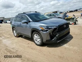 2024 Toyota Corolla Cross LE z VIN 7MUCAAAG4RV111324, wystawiony jako Copart lot #51144515 z przebiegiem 2 308 mil mil oraz Szkoda całkowita • Salvage title. Historia ofert i sprzedaży dostępna na DreamBid. Obrazek 11.