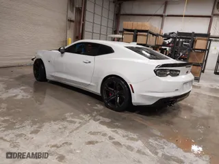 2020 Chevrolet Camaro 1SS with VIN 1G1FE1R77L0124880, listed as a IAAI auction lot 41577080 with 49,995 mi miles. Bid and sale history available at carsss.com. Image 3.