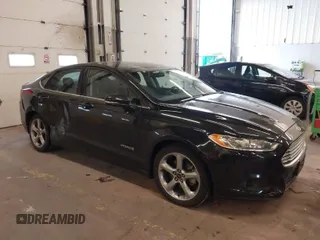 2014 Ford Fusion SE Hybrid with VIN 3FA6P0LU8ER151329, listed as a IAAI auction lot 41643515 with 121,161 mi miles. Bid and sale history available at carsss.com. Image 1.