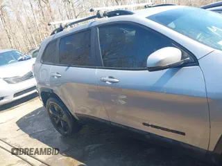 2020 Jeep Cherokee Altitude with VIN 1C4PJMLN6LD541335, listed as a IAAI auction lot 41750648 with 66,880 mi miles. Bid and sale history available at carsss.com. Image 14.