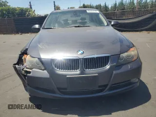 2006 BMW 3 Series 330i with VIN WBAVB33526PS13196, listed as a Copart auction lot 62484235 with 156,706 mi miles and Salvage title. Bid and sale history available at DreamBid. Image 5.