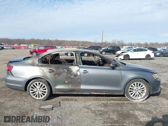 2016 Volkswagen Jetta Sedan 1.8T SEL with VIN 3VWL17AJ8GM365184, listed as a IAAI auction lot 41652449 with 120,721 mi miles. Bid and sale history available at carsss.com. Image 12.
