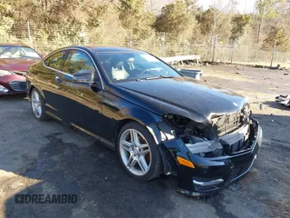 2015 Mercedes-Benz C-Class C 250 with VIN WDDGJ4HB2FG386158, listed as a IAAI auction lot 41373544 with 94,309 mi miles. Bid and sale history available at carsss.com. Image 1.