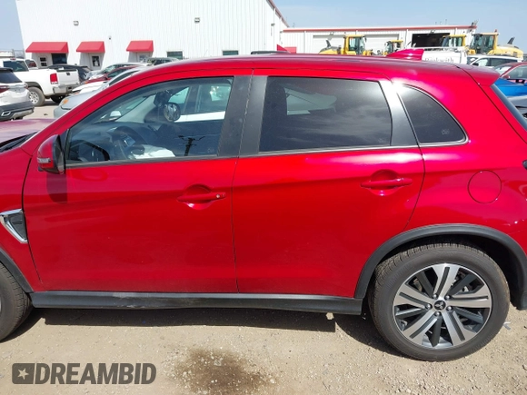 2023 Mitsubishi Outlander ES z VIN JA4ARUAU7PU009973, wystawiony jako IAAI lot #41739275 z przebiegiem 39 215 mil mil oraz . Historia ofert i sprzedaży dostępna na DreamBid. Obrazek 14.