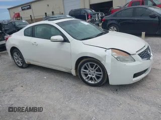 2008 Nissan Altima SE z VIN 1N4BL24E68C233236, wystawiony jako IAAI lot #42315925 z przebiegiem 201 568 mil mil oraz . Historia ofert i sprzedaży dostępna na DreamBid. Obrazek 1.