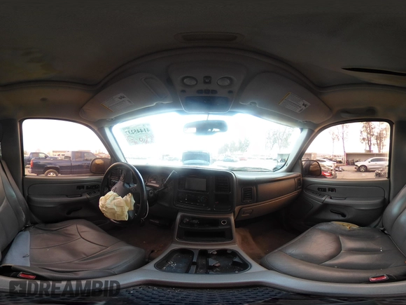 2004 Chevrolet Tahoe LS with VIN 1GNEK13T64R265302, listed as a IAAI auction lot 41445237 with 242,840 mi miles. Bid and sale history available at carsss.com. Image 18.