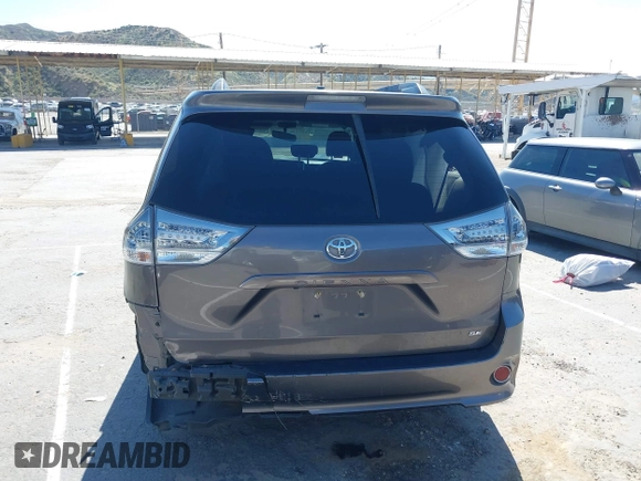 2016 Toyota Sienna SE с VIN 5TDXK3DC4GS708290, выставлен на аукционе IAAI как лот 41851812 с пробегом 136 544 миль миль и . История ставок и продаж доступна на DreamBid. Изображение 16.
