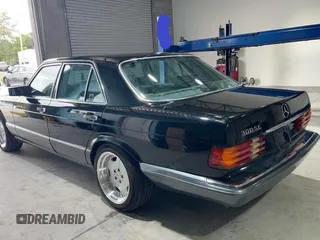1991 Mercedes-Benz 300 with VIN WDBCA24E7MA571320, listed as a Copart auction lot 56029655 with 89,556 mi miles and Clean Title. Bid and sale history available at DreamBid. Image 3.
