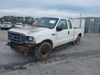 2004 Ford Super Duty F-250 XL with VIN 1FTNX20LX4EB97517, listed as a IAAI auction lot 41277987 with 202,880 mi miles. Bid and sale history available at carsss.com. Image 2.
