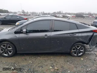 2019 Toyota Prius L Eco with VIN JTDKARFU8K3085918, listed as a IAAI auction lot 41107891 with 166,295 mi miles. Bid and sale history available at carsss.com. Image 14.