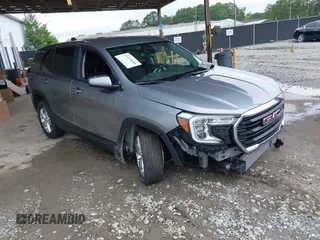 2024 GMC Terrain SLE z VIN 3GKALTEG7RL346411, wystawiony jako IAAI lot #42338008 z przebiegiem 18 281 mil mil oraz . Historia ofert i sprzedaży dostępna na DreamBid. Obrazek 1.