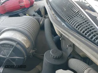 2005 Chevrolet Express Cargo с VIN 1GCFG15XX51243320, выставлен на аукционе IAAI как лот 42840112 с пробегом 345 101 миль миль и . История ставок и продаж доступна на DreamBid. Изображение 12.