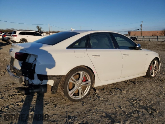 2018 Audi S6 Premium Plus z VIN WAUFFAFC0JN090591, wystawiony jako Copart lot #43945105 z przebiegiem 123 155 mil mil oraz Szkoda całkowita • Salvage title. Historia ofert i sprzedaży dostępna na DreamBid. Obrazek 3.