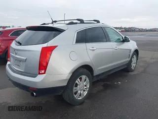 2010 Cadillac SRX Luxury Collection z VIN 3GYFNDEY3AS590961, wystawiony jako IAAI lot #42002839 z przebiegiem 168 305 mil mil oraz . Historia ofert i sprzedaży dostępna na DreamBid. Obrazek 4.