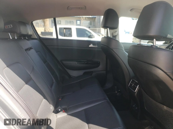 2020 Kia Sportage EX z VIN KNDPNCAC7L7705139, wystawiony jako Copart lot #52307635 z przebiegiem 125 755 mil mil oraz Szkoda całkowita • Salvage title. Historia ofert i sprzedaży dostępna na DreamBid. Obrazek 12.