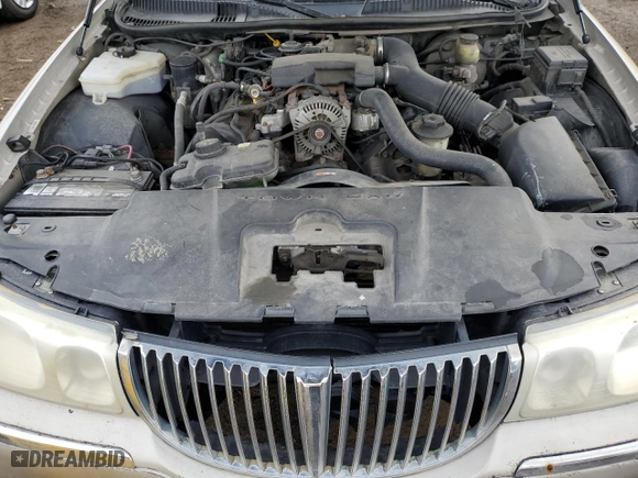 2001 Lincoln Town Car Executive with VIN 1LNHM81W81Y700002, listed as a Copart auction lot 47018365 with 129,456 mi miles and Salvage Title. Bid and sale history available at carsss.com. Image 11.