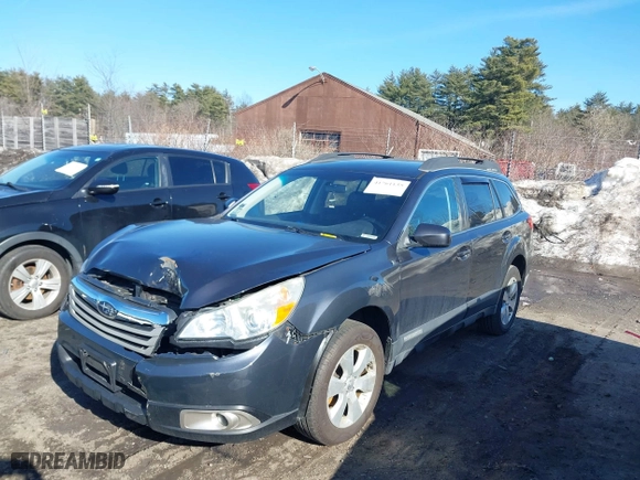 2012 Subaru Outback 2.5i Prem with VIN 4S4BRBCC4C3230624, listed as a IAAI auction lot 41761135 with 189,453 mi miles. Bid and sale history available at carsss.com. Image 2.