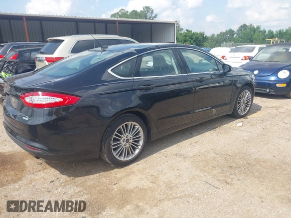 2015 Ford Fusion SE z VIN 3FA6P0HD4FR126292, wystawiony jako IAAI lot #42418564 z przebiegiem 152 795 mil mil oraz . Historia ofert i sprzedaży dostępna na DreamBid. Obrazek 4.