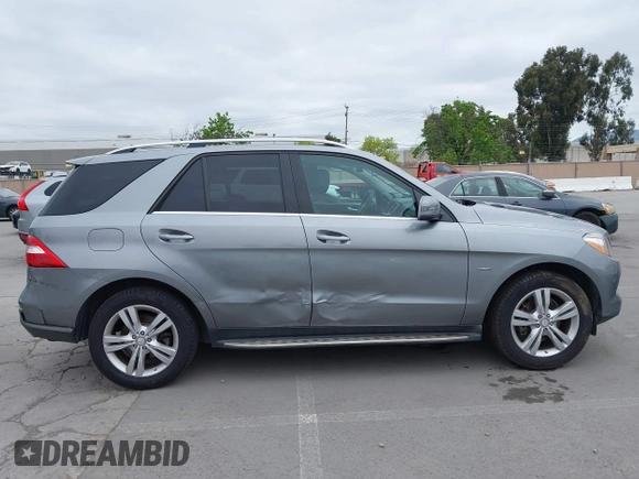 2012 Mercedes-Benz M ML 350 with VIN 4JGDA5HB2CA022335, listed as a IAAI auction lot 42045828 with 162,328 mi miles. Bid and sale history available at carsss.com. Image 13.