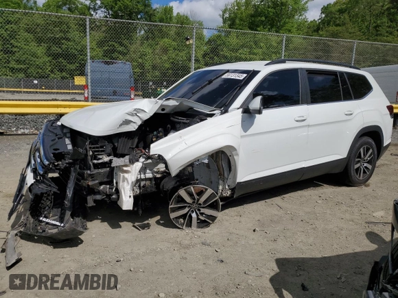 2021 Volkswagen Atlas SE z VIN 1V2LP2CA3MC513383, wystawiony jako Copart lot #56131345 z przebiegiem 75 230 mil mil oraz Szkody całkowita. Historia ofert i sprzedaży dostępna na DreamBid. Obrazek 1.