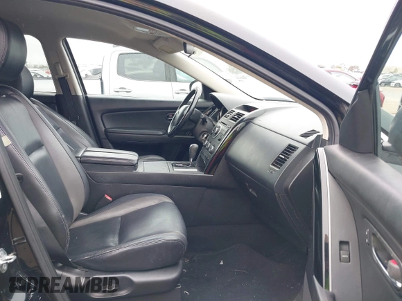 2011 Mazda CX-9 Touring z VIN JM3TB2CV2B0329979, wystawiony jako IAAI lot #42426160 z przebiegiem 171 585 mil mil oraz . Historia ofert i sprzedaży dostępna na DreamBid. Obrazek 5.