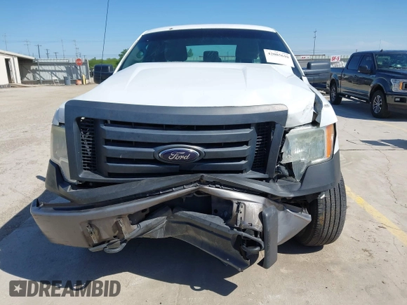 2012 Ford F-150 XL z VIN 1FTFX1EF4CKE08390, wystawiony jako IAAI lot #42085610 z przebiegiem 180 944 mil mil oraz . Historia ofert i sprzedaży dostępna na DreamBid. Obrazek 12.