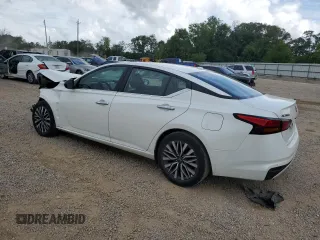 2025 Nissan Altima SV z VIN 1N4BL4DV1SN300042, wystawiony jako Copart lot #54132235 z przebiegiem 21 988 mil mil oraz Szkoda całkowita • Salvage title. Historia ofert i sprzedaży dostępna na DreamBid. Obrazek 2.
