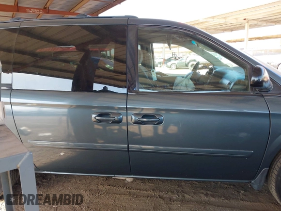 2005 Dodge Caravan SXT z VIN 2D4GP44L95R228407, wystawiony jako IAAI lot #40990061 z przebiegiem 220 844 mil mil oraz . Historia ofert i sprzedaży dostępna na DreamBid. Obrazek 13.