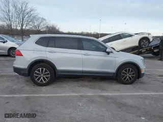 2018 Volkswagen Tiguan SEL with VIN 3VV3B7AX7JM195624, listed as a IAAI auction lot 41308188 with 96,698 mi miles. Bid and sale history available at carsss.com. Image 13.