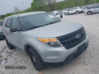 2015 Ford Utility Police Interceptor with VIN 1FM5K8AR8FGC41103, listed as a IAAI auction lot 41945013 with 89,792 mi miles. Bid and sale history available at carsss.com. Image 1.