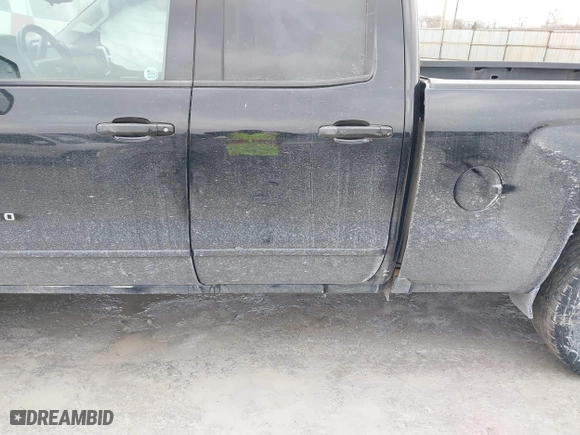 2018 Chevrolet Silverado 1500 LT with VIN 1GCVKREC3JZ323740, listed as a IAAI auction lot 41636517 with 198,422 mi miles. Bid and sale history available at carsss.com. Image 14.