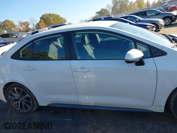 2021 Toyota Corolla SE with VIN 5YFS4MCE7MP061482, listed as a IAAI auction lot 40829549 with 137,629 mi miles. Bid and sale history available at carsss.com. Image 13.