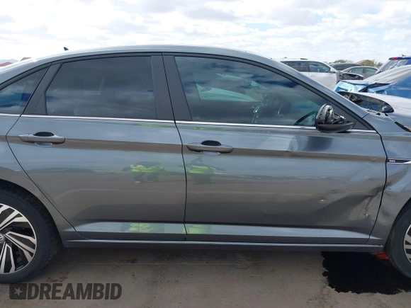2020 Volkswagen Jetta SEL with VIN 3VWEB7BU8LM010315, listed as a IAAI auction lot 41702998 with 59,276 mi miles and . Bid and sale history available at DreamBid. Image 13.