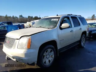 2012 GMC Yukon SLT with VIN 1GKS2CE08CR289095, listed as a Copart auction lot 45971935 with 203,703 mi miles and Salvage Title. Bid and sale history available at carsss.com. Image 1.