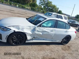 2020 BMW 3 Series 330i с VIN 3MW5R1J04L8B29799, выставлен на аукционе IAAI как лот 42124394 с пробегом 24 783 миль миль и . История ставок и продаж доступна на DreamBid. Изображение 14.