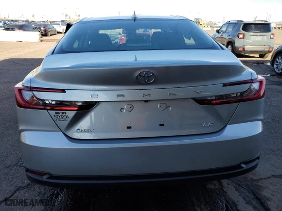 2025 Toyota Camry LE with VIN 4T1DAACK4SU028053, listed as a Copart auction lot 51051665 with 2,944 mi miles and Clean Title. Bid and sale history available at carsss.com. Image 6.